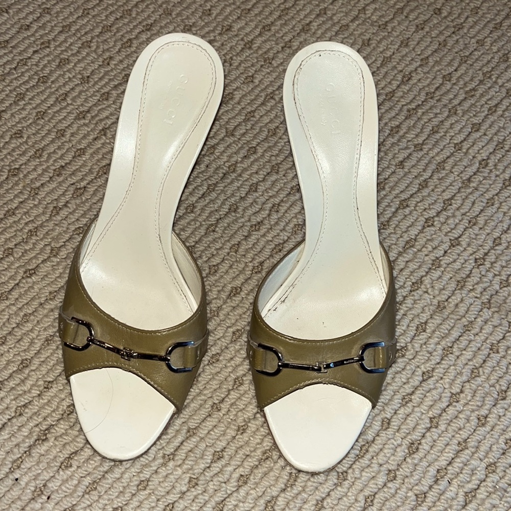 Gucci open toe sandal
